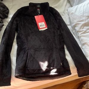North Face 1/4 zip black never worn